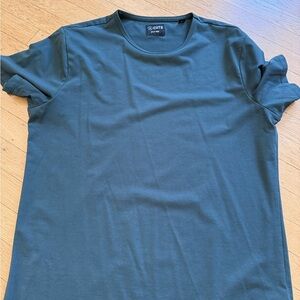 Cuts Clothing Split-Hem Tee